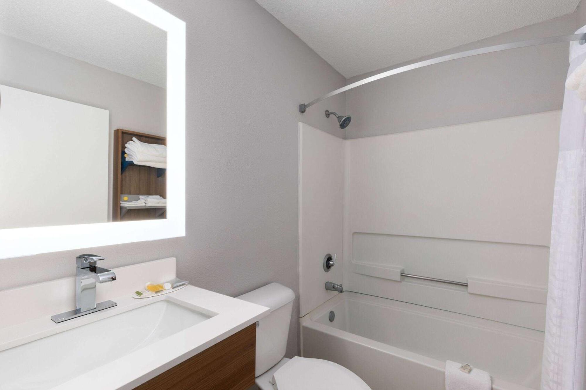 Microtel Inn באולינג גרין מראה חיצוני תמונה